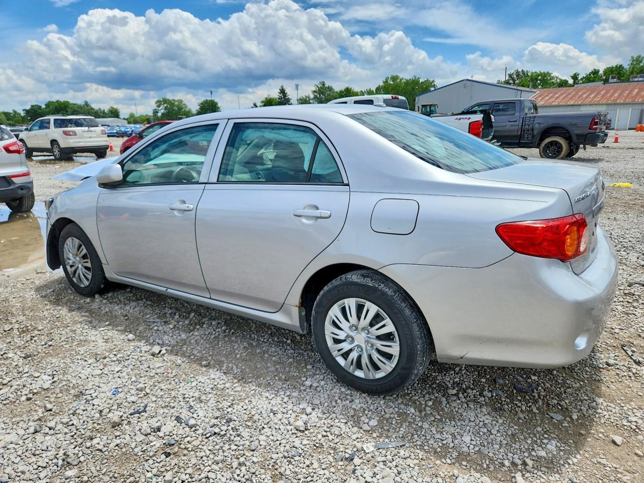2010 Toyota Corolla Le - Фото 2