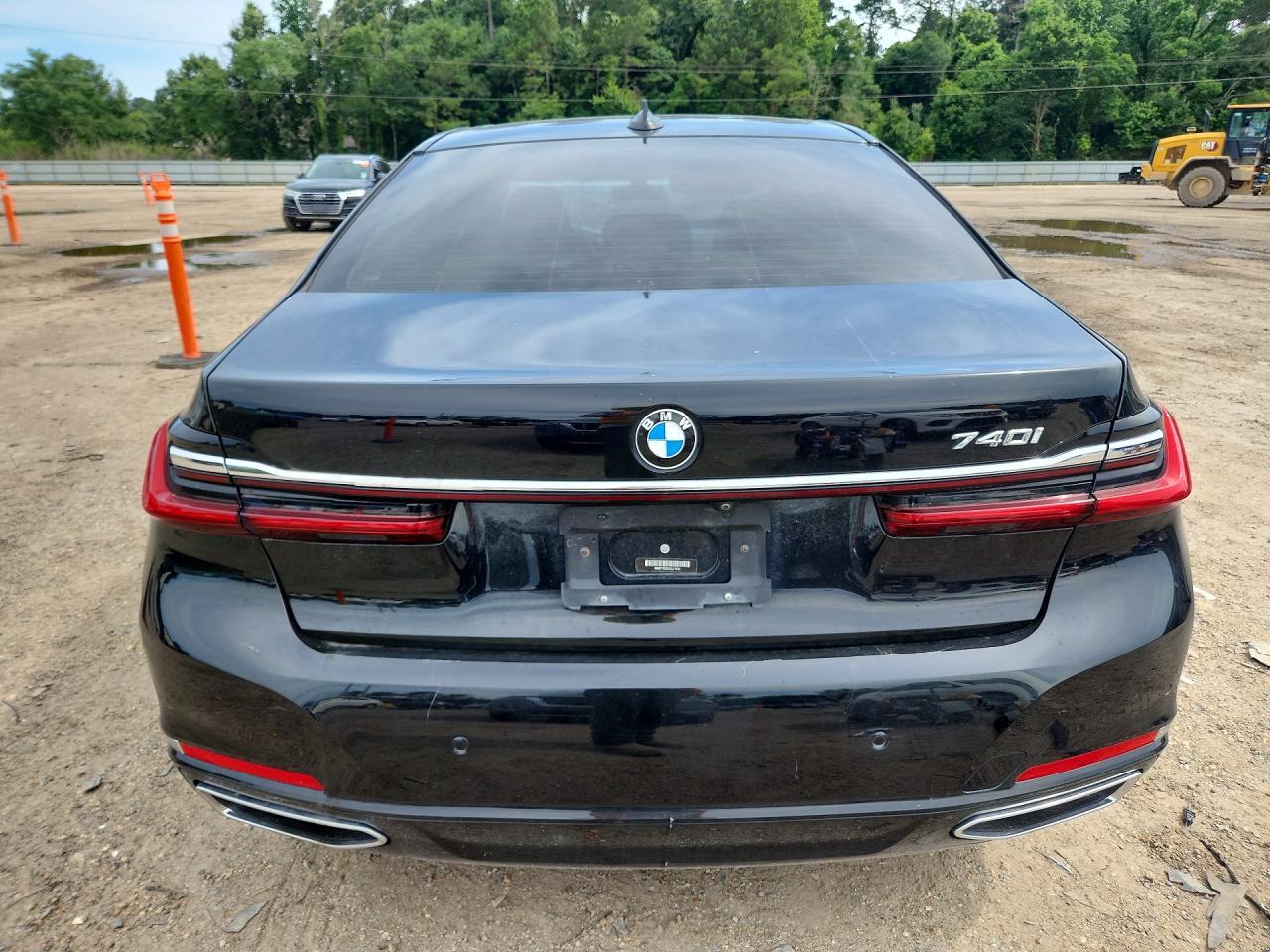 2020 BMW 740 I - Image 6