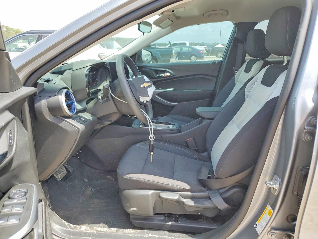2024 Chevrolet Trax Ls - Фото 7