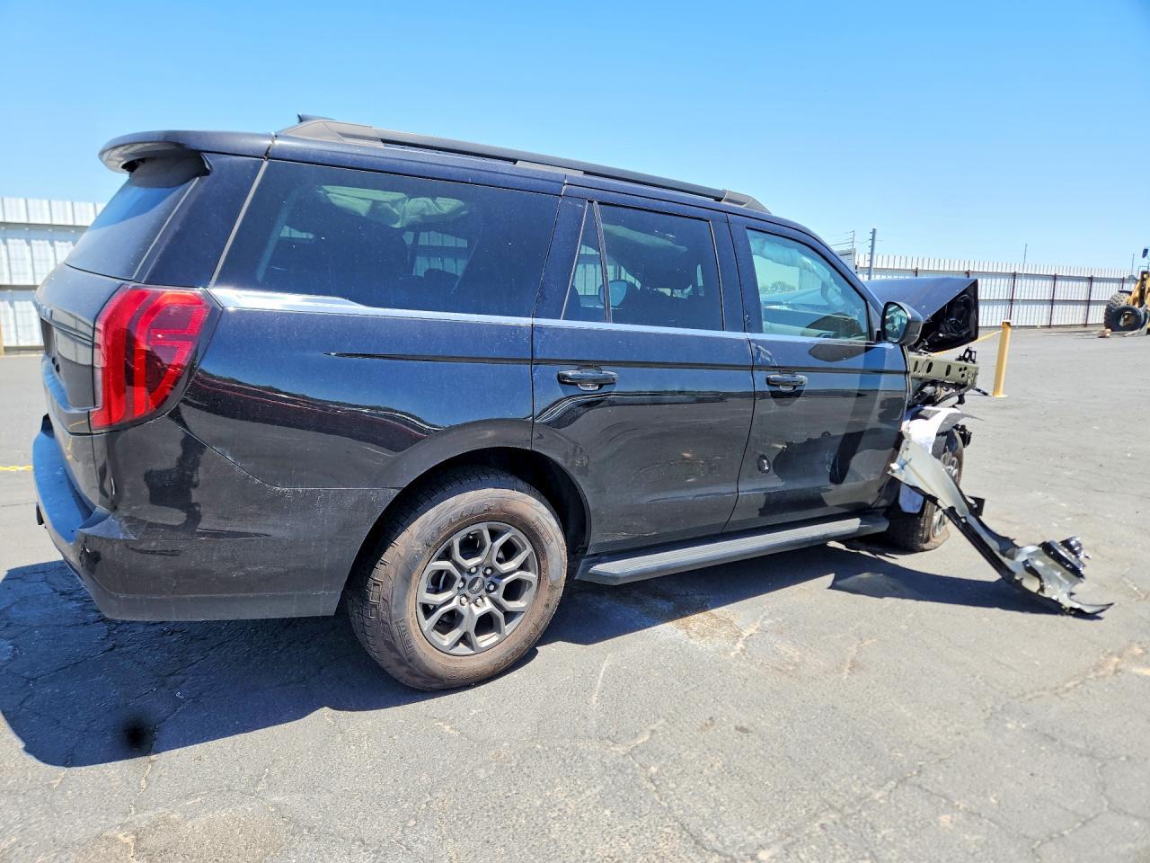 2025 Ford Exped 4X4 - Фото 3