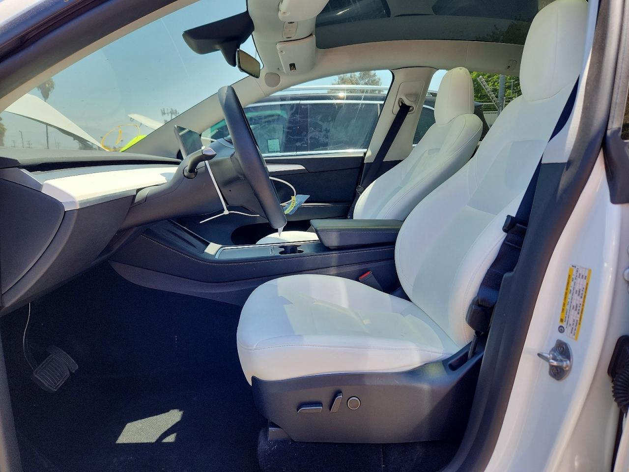 2024 Tesla Model Y - Image 7
