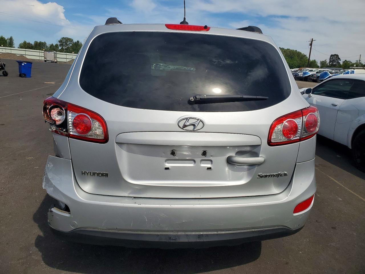 2011 Hyundai Santa Fe Gls - Image 6