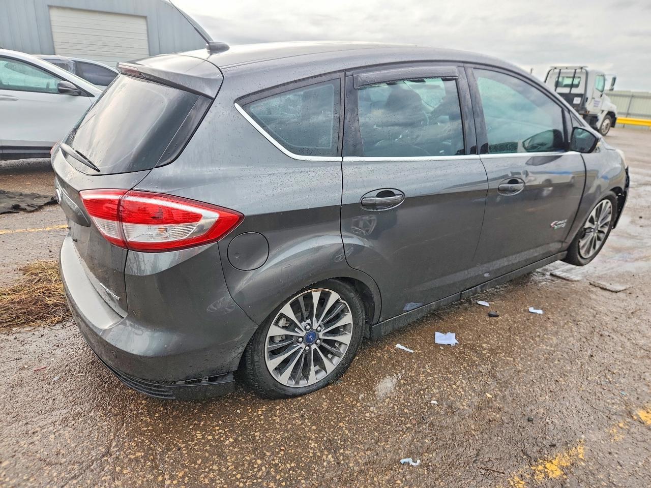 2017 Ford C-Max Titanium - Image 3