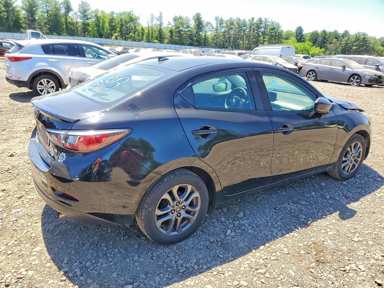 2019 Toyota Yaris Le - Фото 3