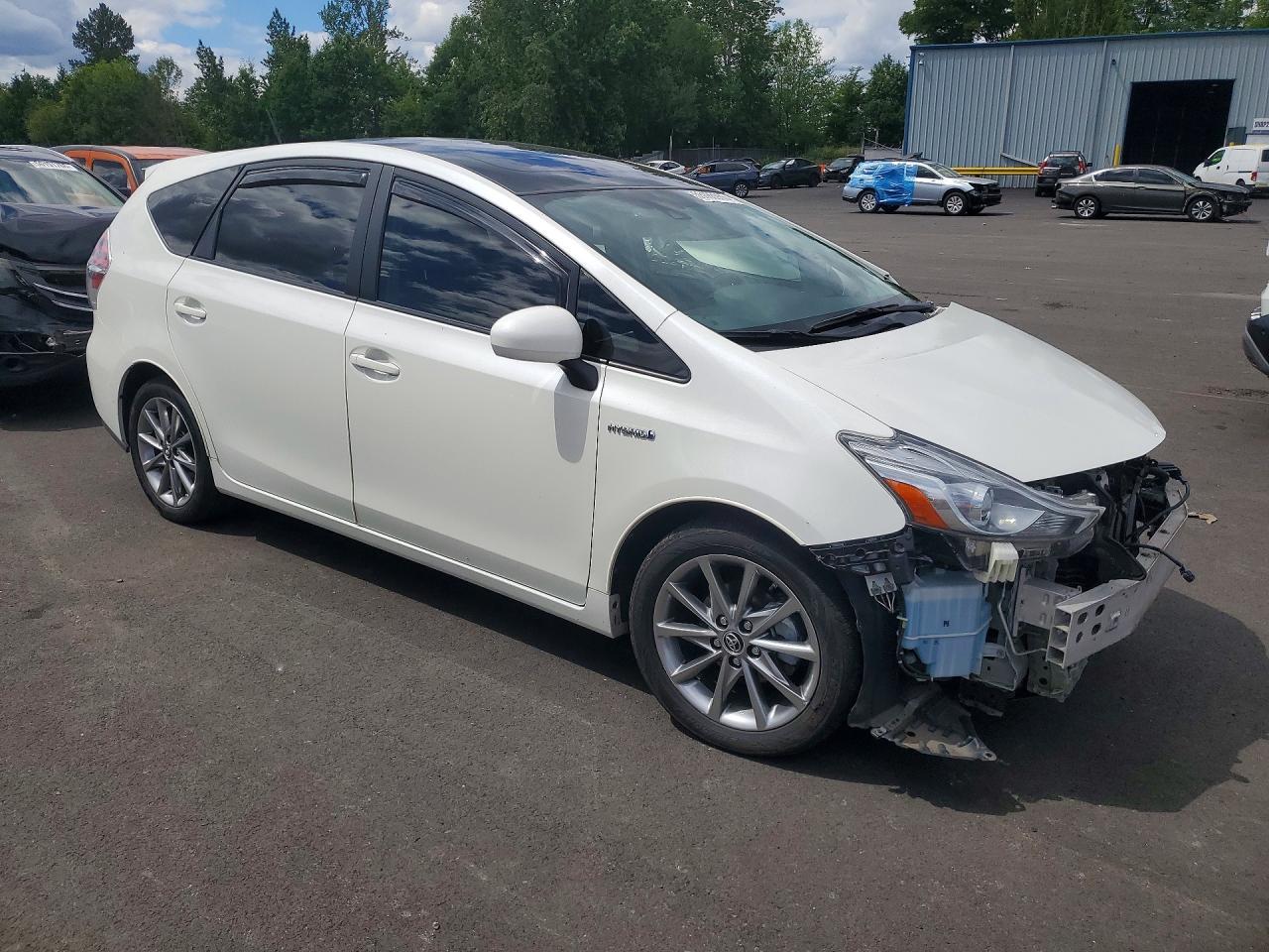 2017 Toyota Prius V Five - Фото 4