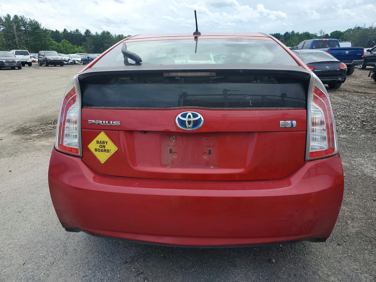 2012 Toyota Prius Four - Image 6