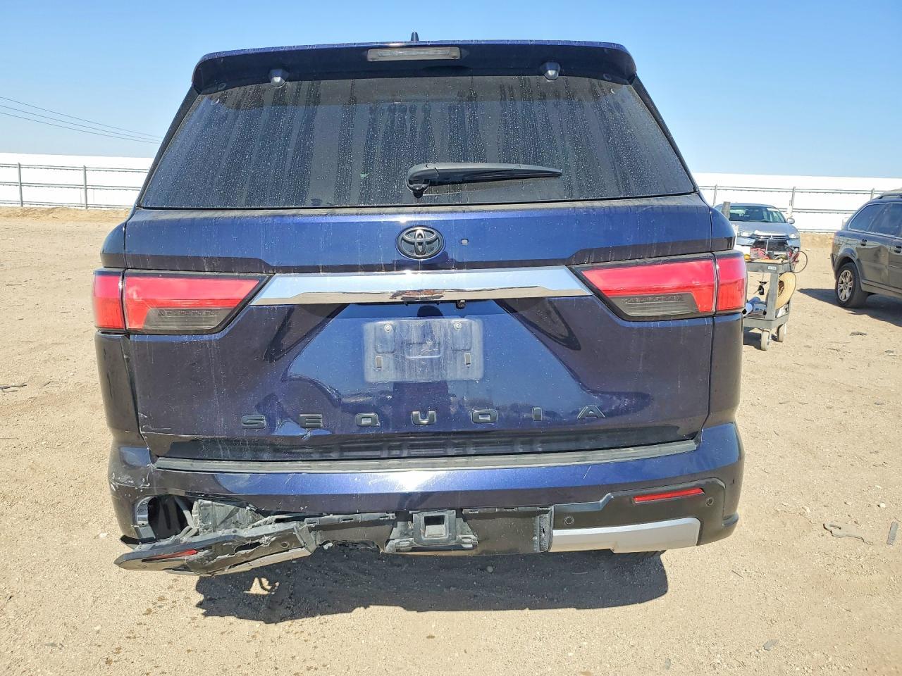 2024 Toyota Sequoia Limited - Фото 6