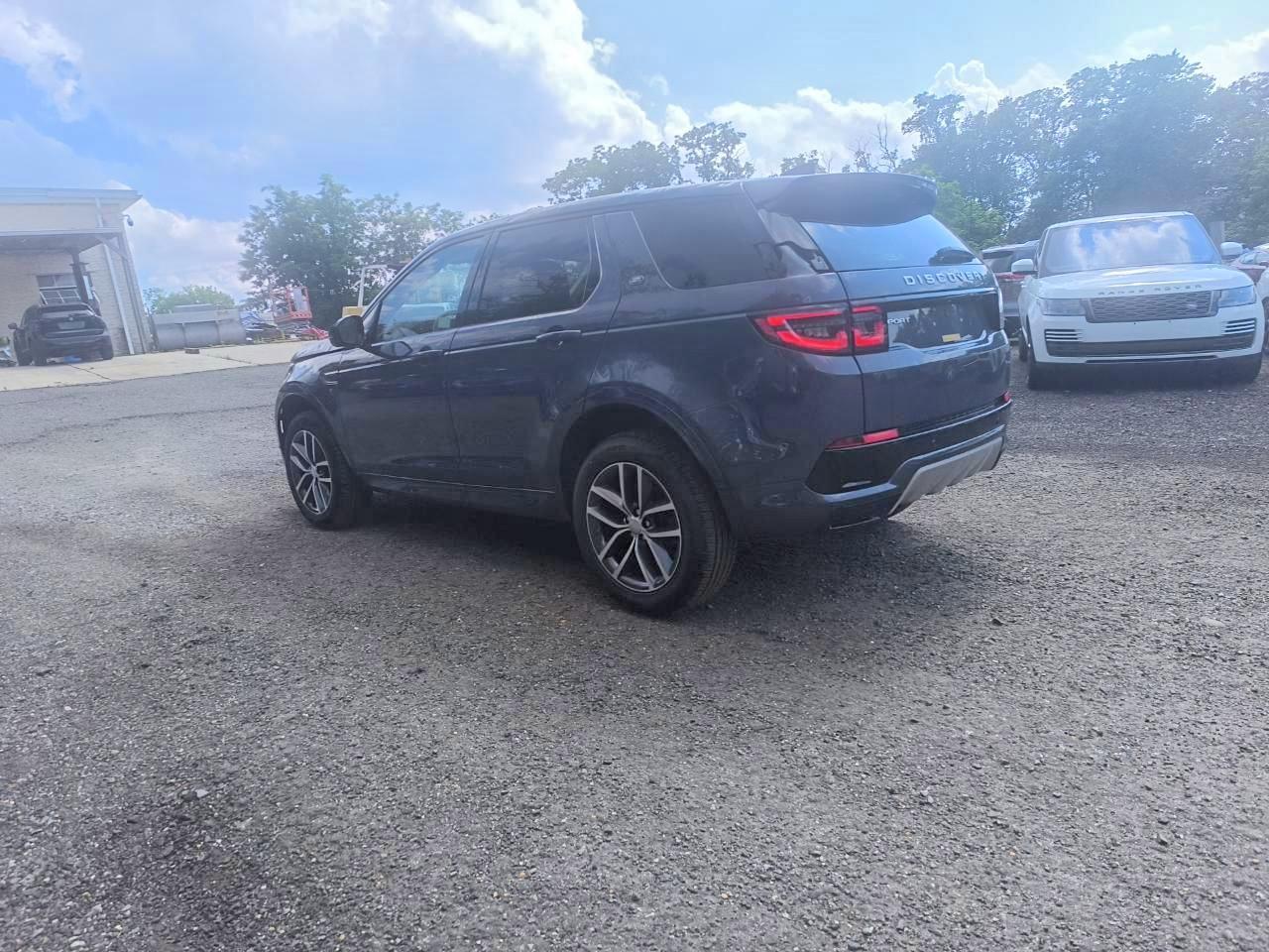 2025 Land Rover Discovery Sport S - Фото 2