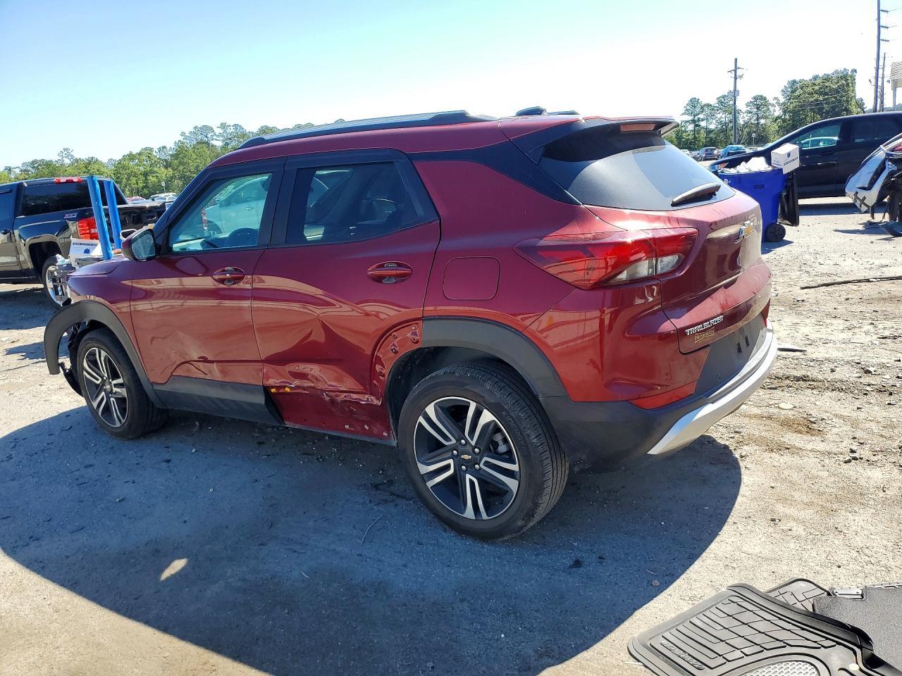 2025 Chevrolet Trailblazer Lt - Image 2