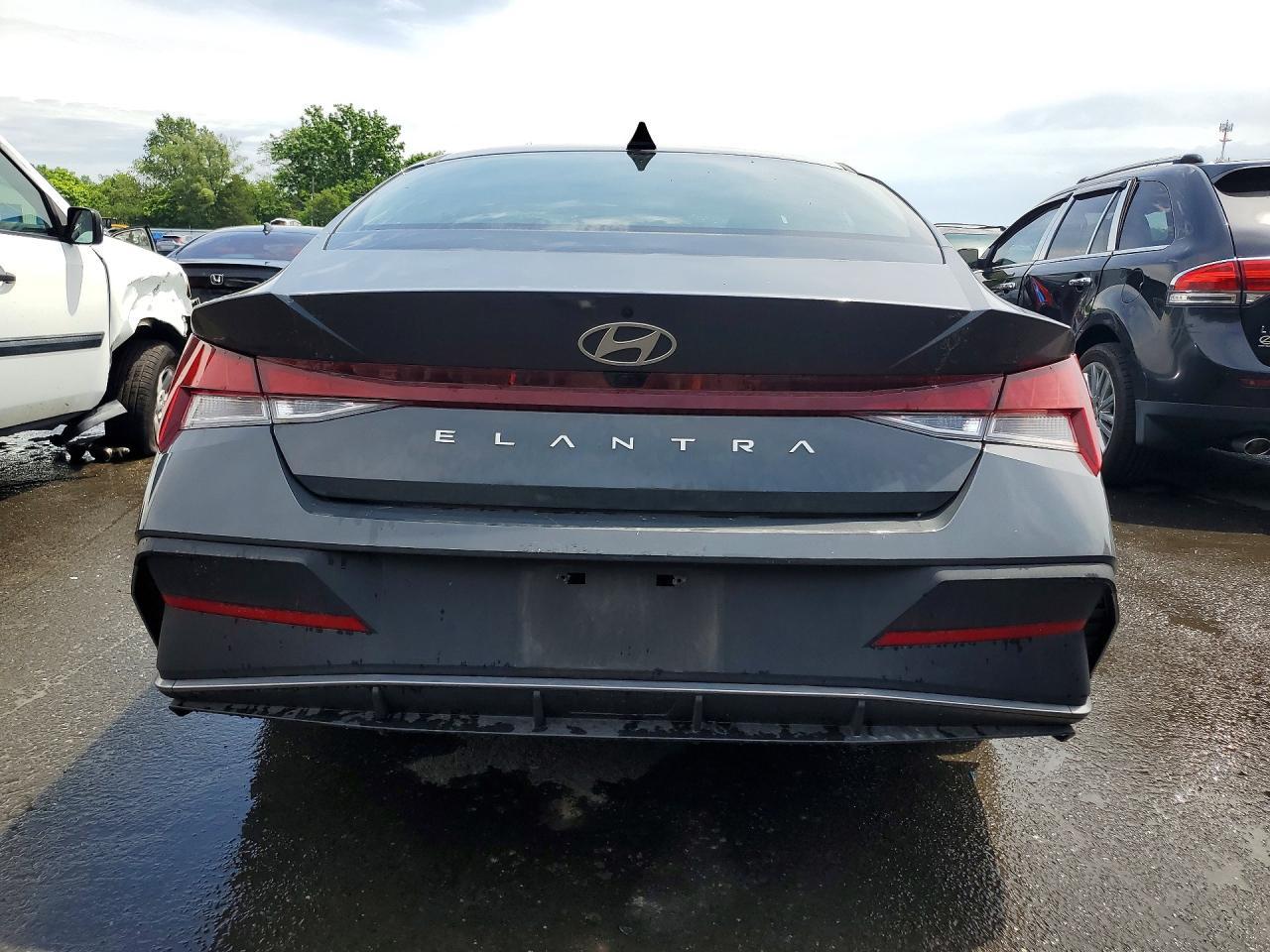 2024 Hyundai Elantra Sel - Image 6