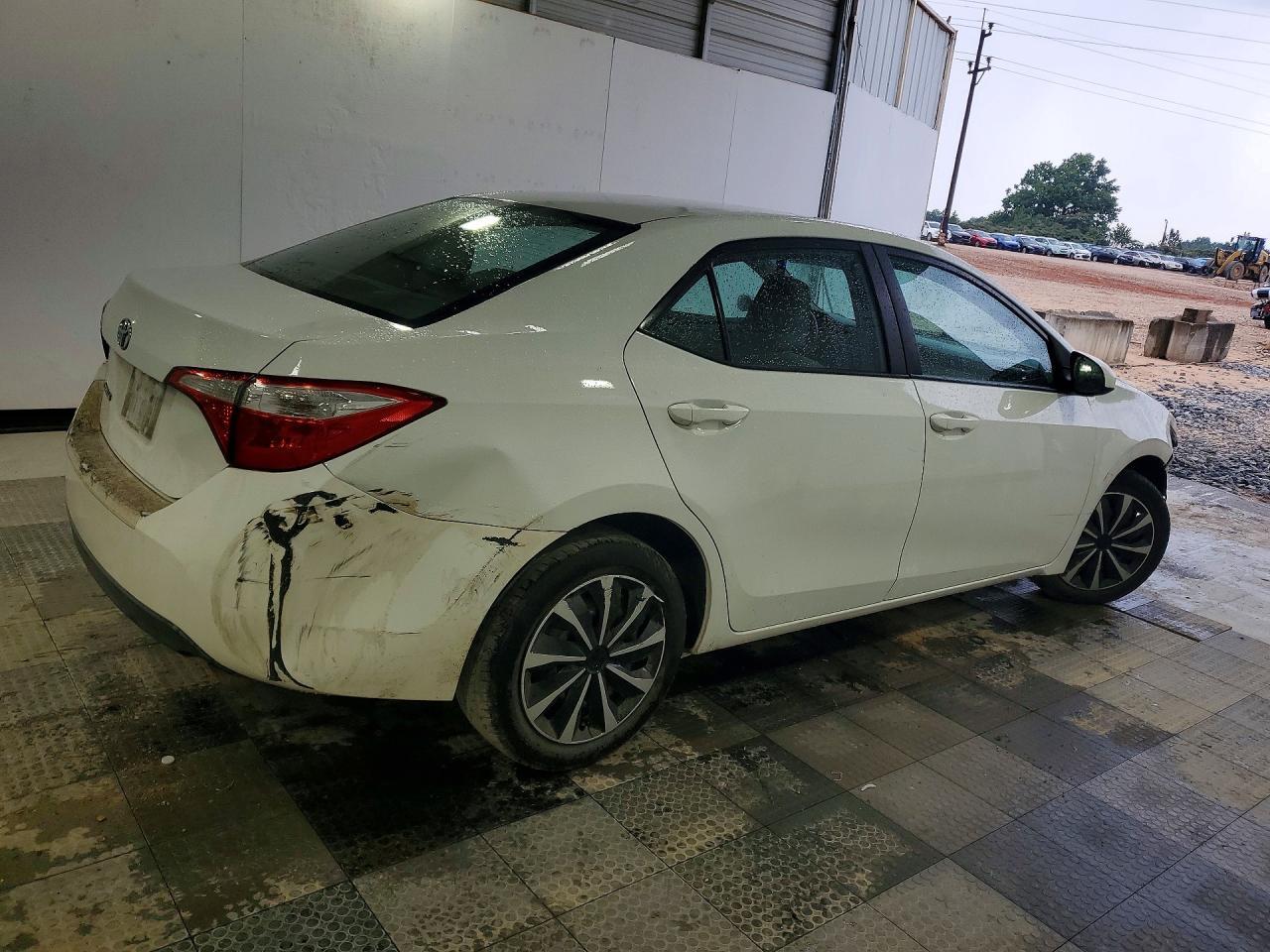 2014 Toyota Corolla Le - Image 3