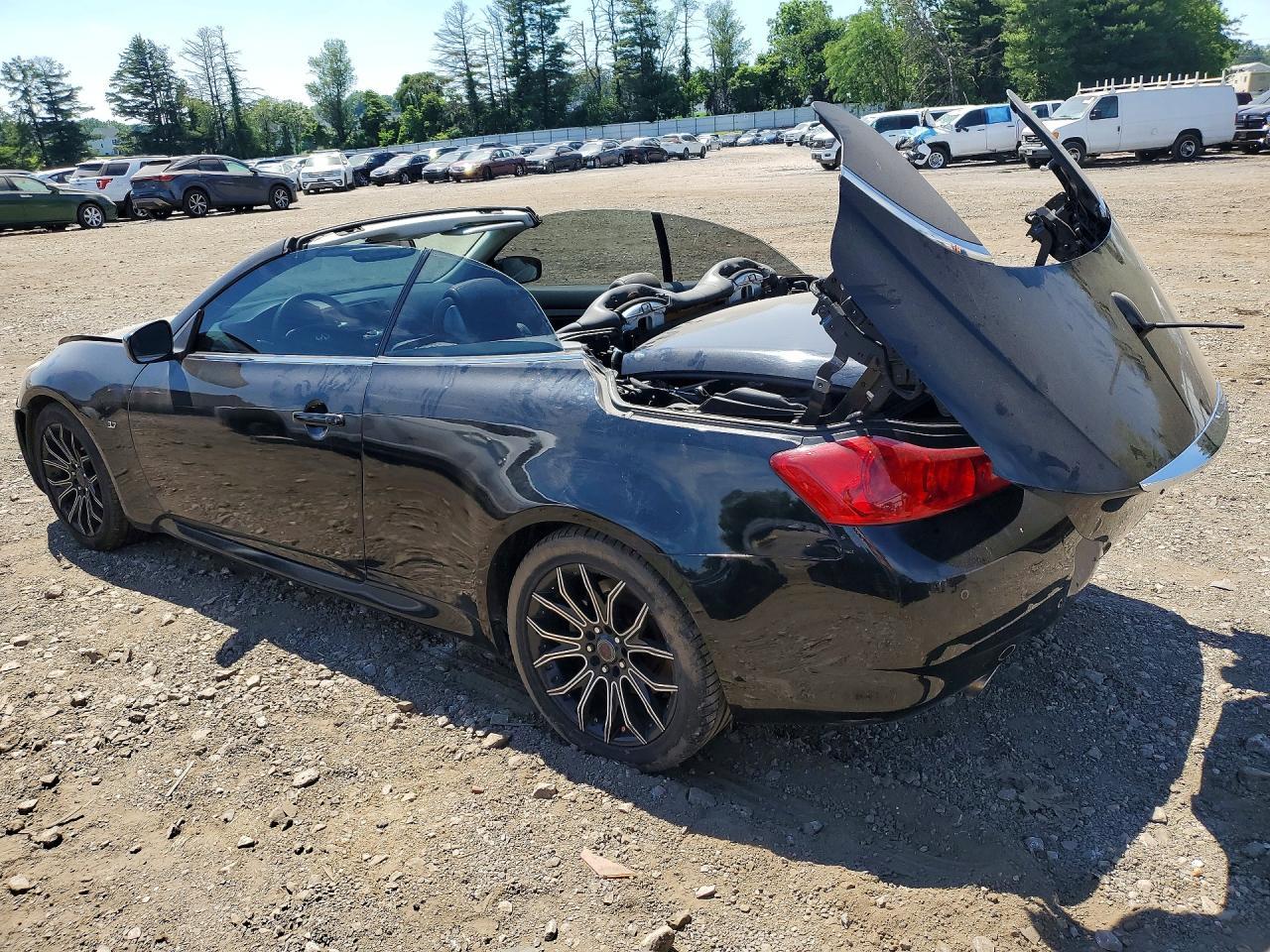 2015 Infiniti Q60 Convertible Base - Image 2