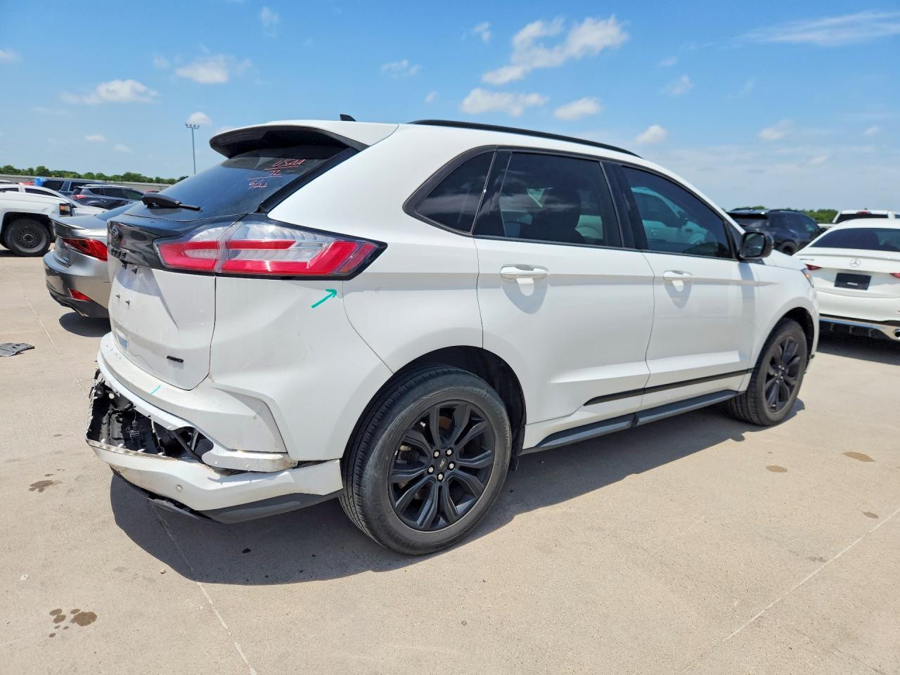 2024 Ford Edge Se - Image 3