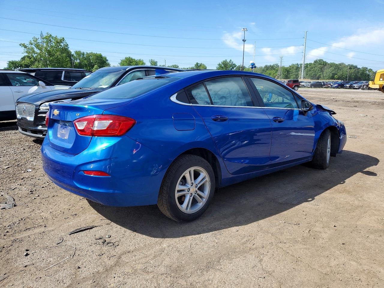 2017 Chevrolet Cruze Lt - Фото 3
