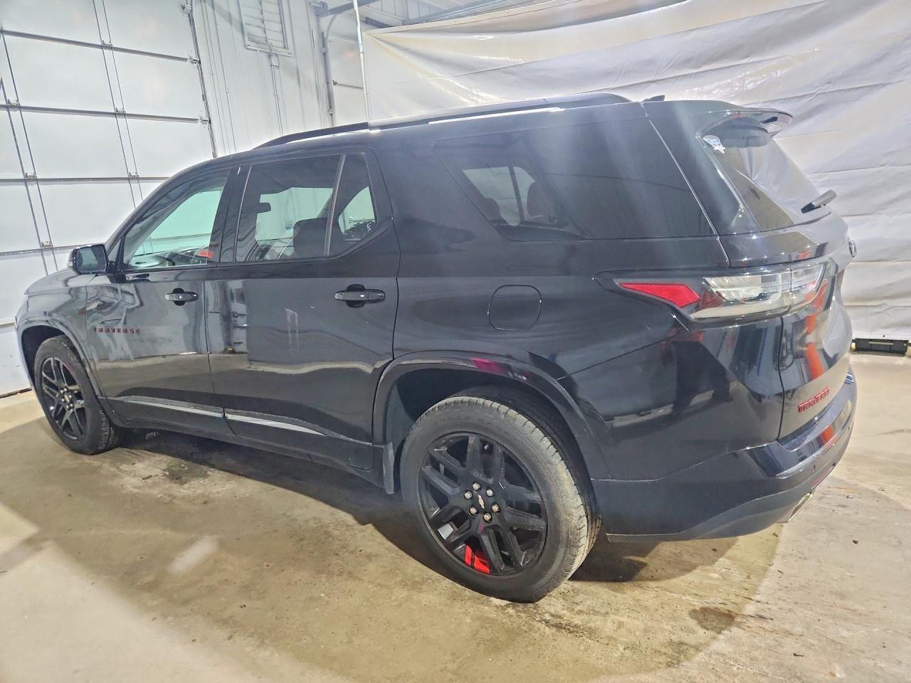 2019 Chevrolet Traverse Premier - Фото 2