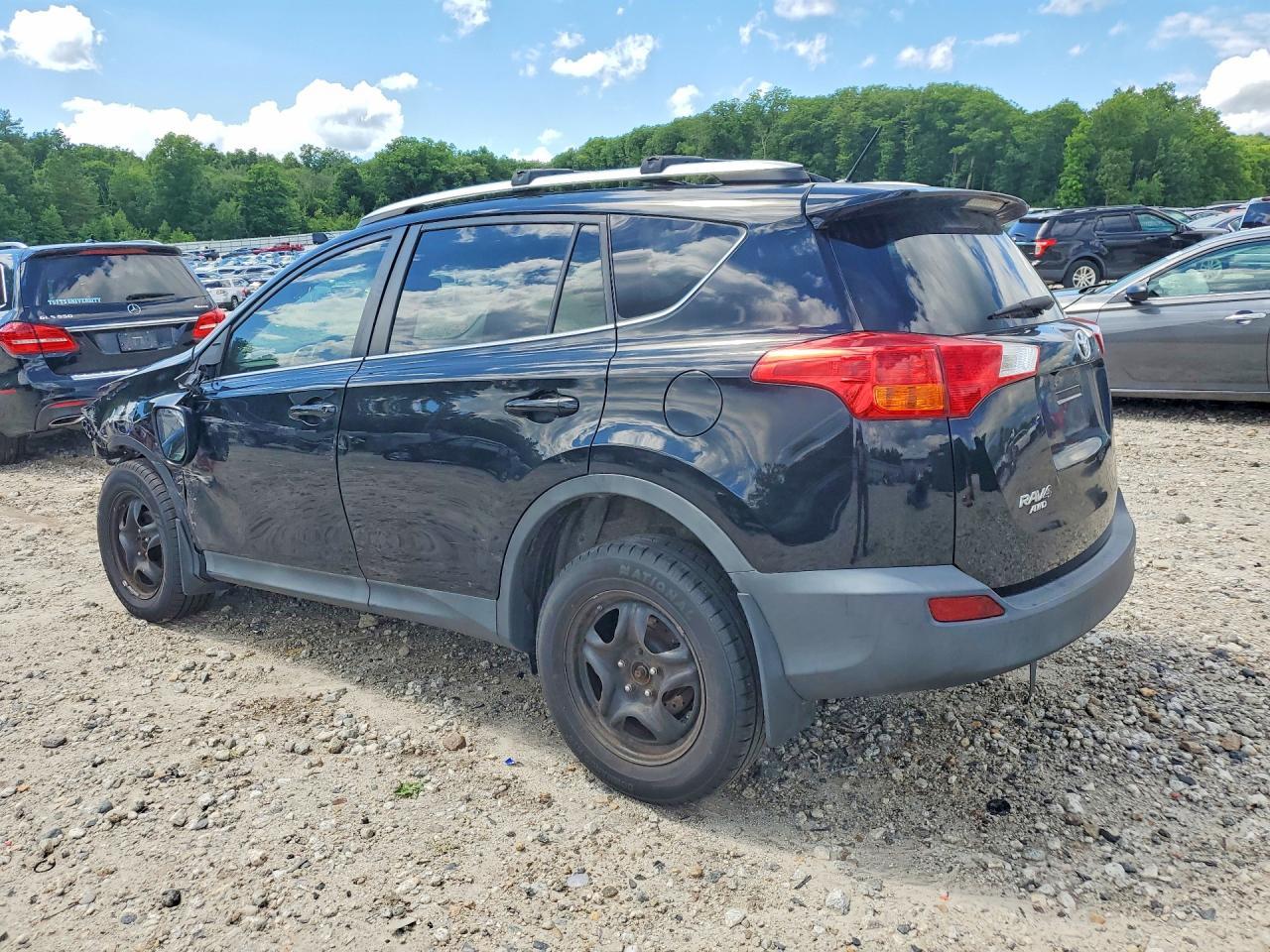 2014 Toyota Rav4 Le - Image 2