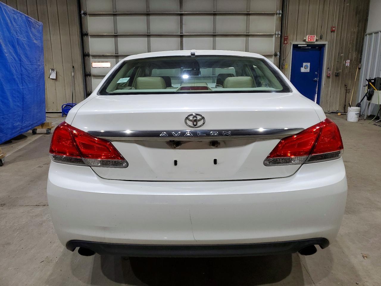 2011 Toyota Avalon Limited - Фото 6