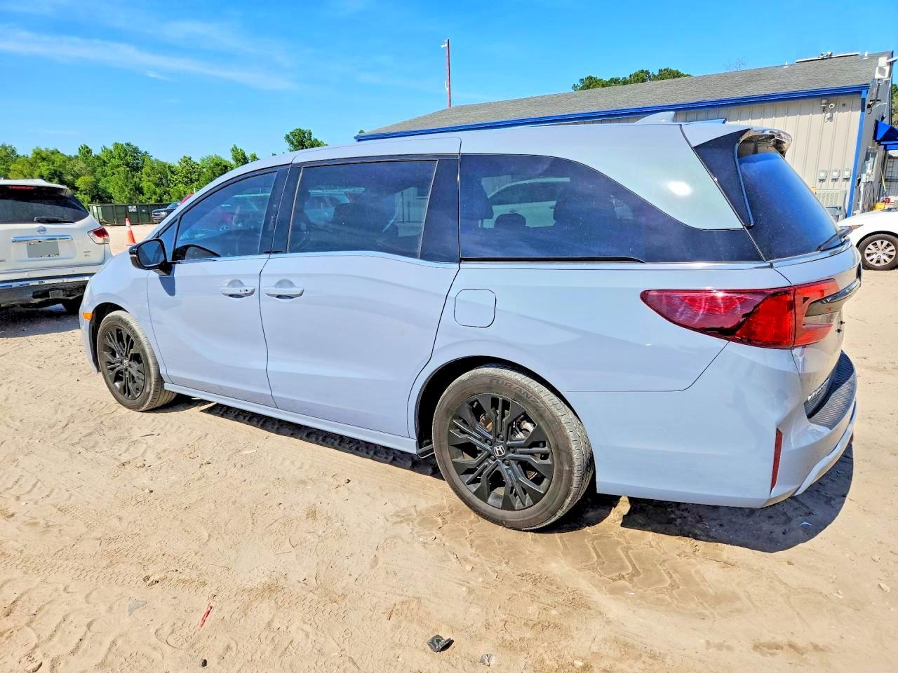 2025 Honda Odyssey Sport-L - Image 2