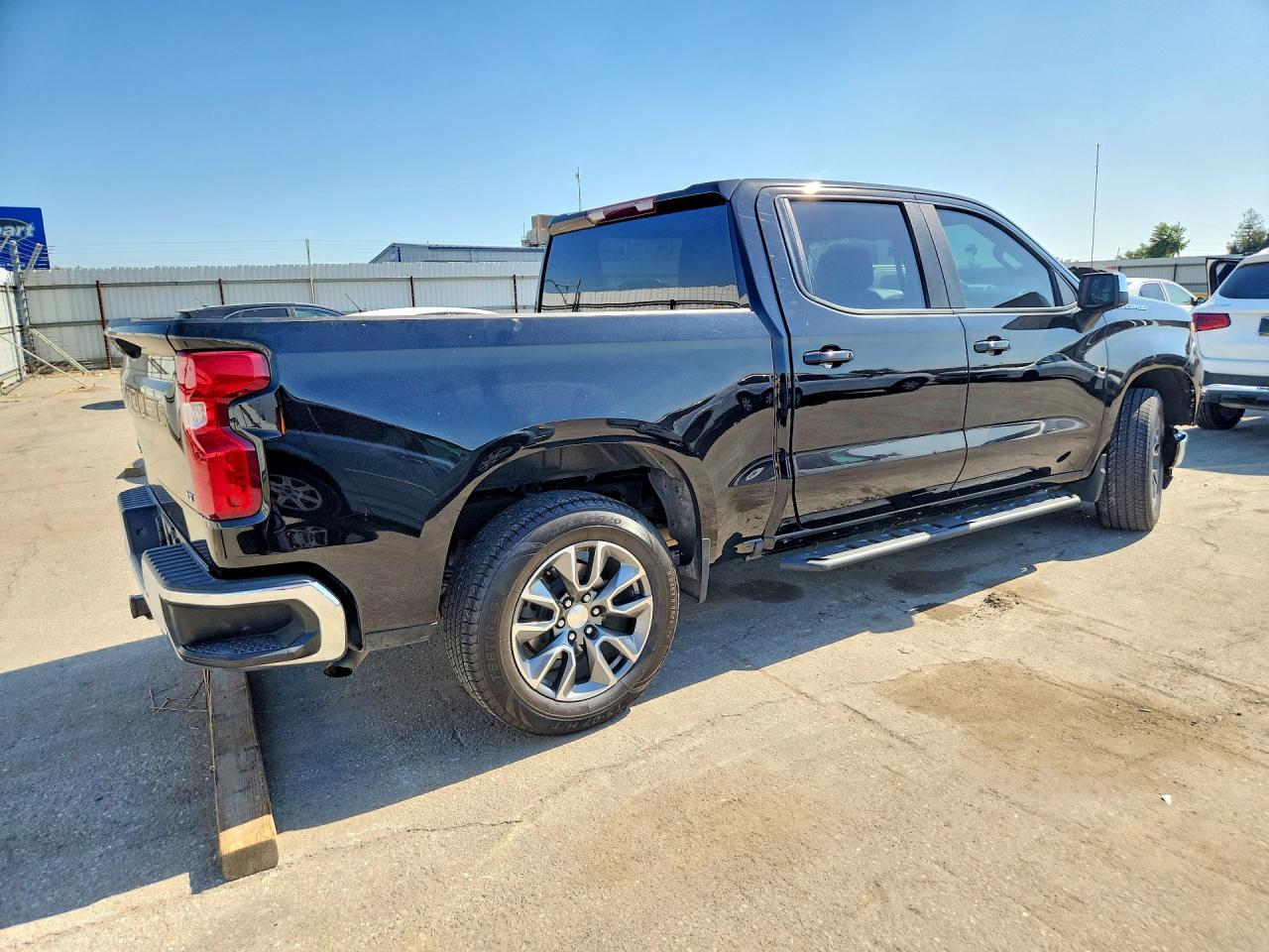 2022 Chevrolet Silverado C1500 Lt - Фото 3