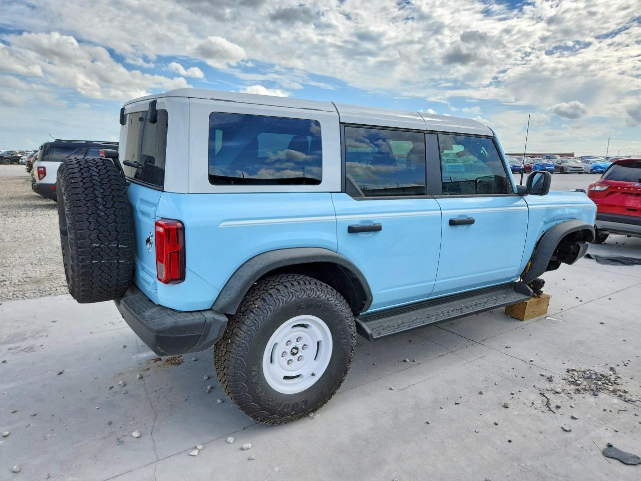2025 Ford Bronco Heritage - Фото 3