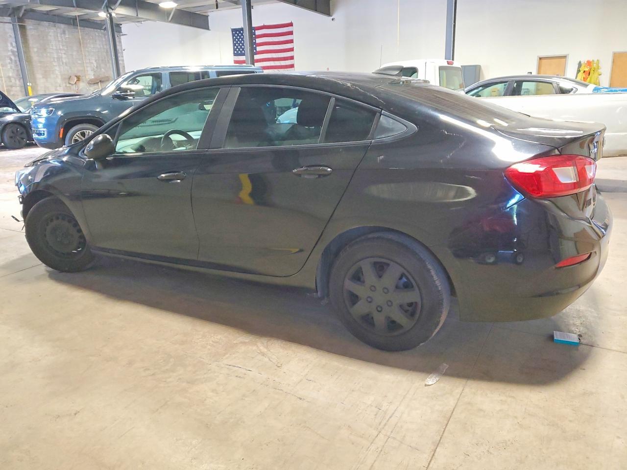 2019 Chevrolet Cruze Ls - Image 2