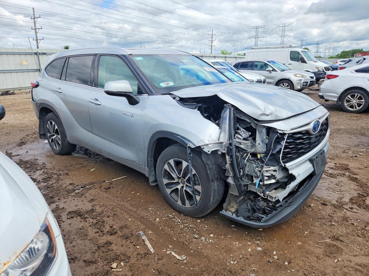 2021 Toyota Highlander Hybrid Xle - Image 4
