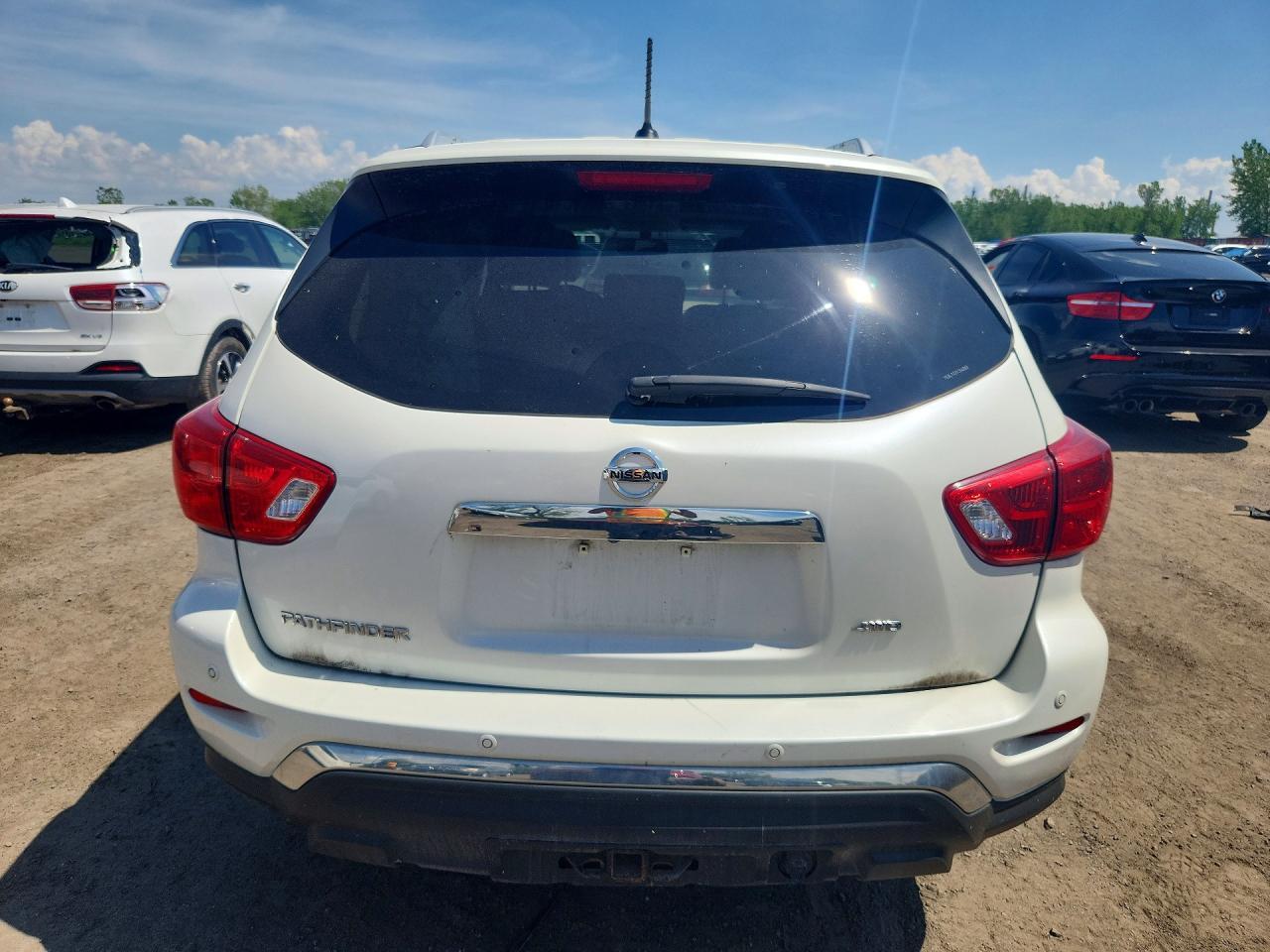2017 Nissan Pathfinder S - Фото 6
