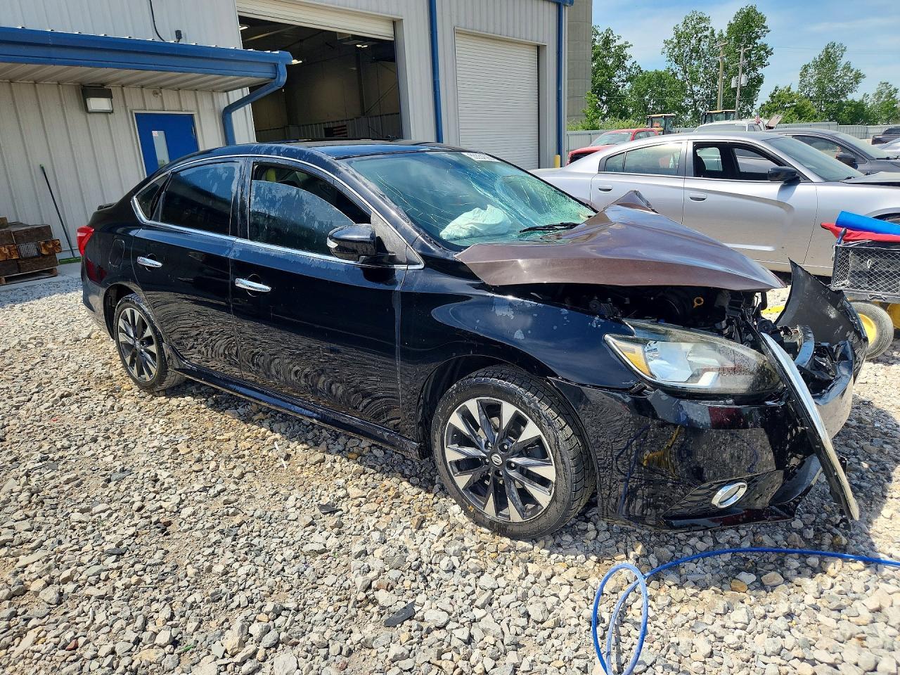 2017 Nissan Sentra Sr - Image 4