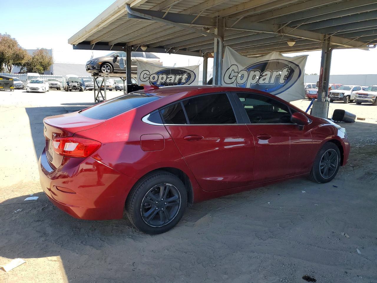 2017 Chevrolet Cruze Lt - Image 3