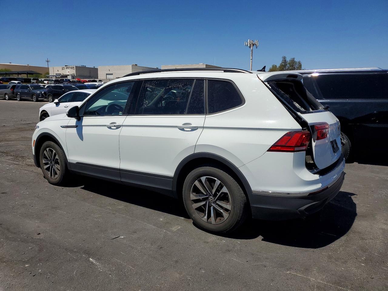 2023 Volkswagen Tiguan S - Image 2