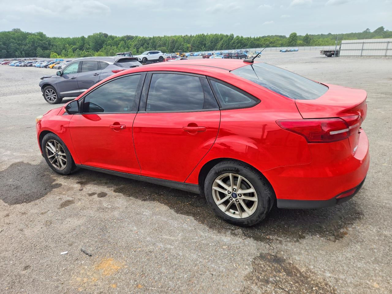 2015 Ford Focus Se - Image 2