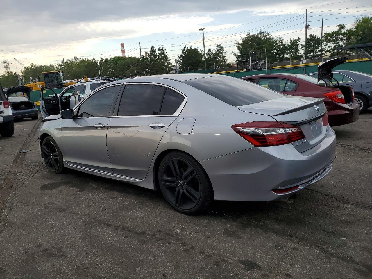 2017 Honda Accord Sport Special Edition - Image 2