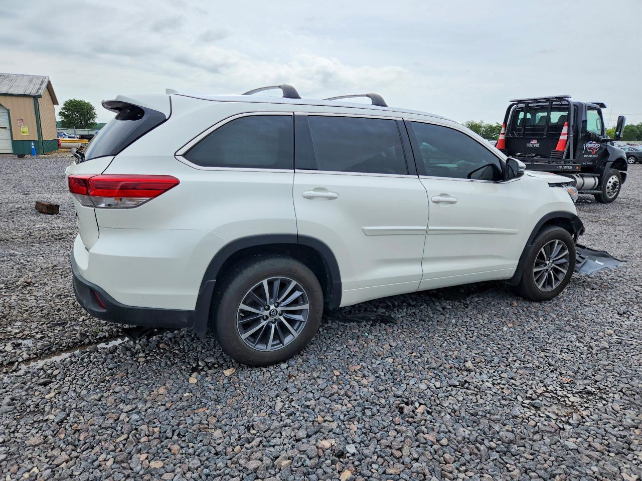 2018 Toyota Highlander Xle - Image 3