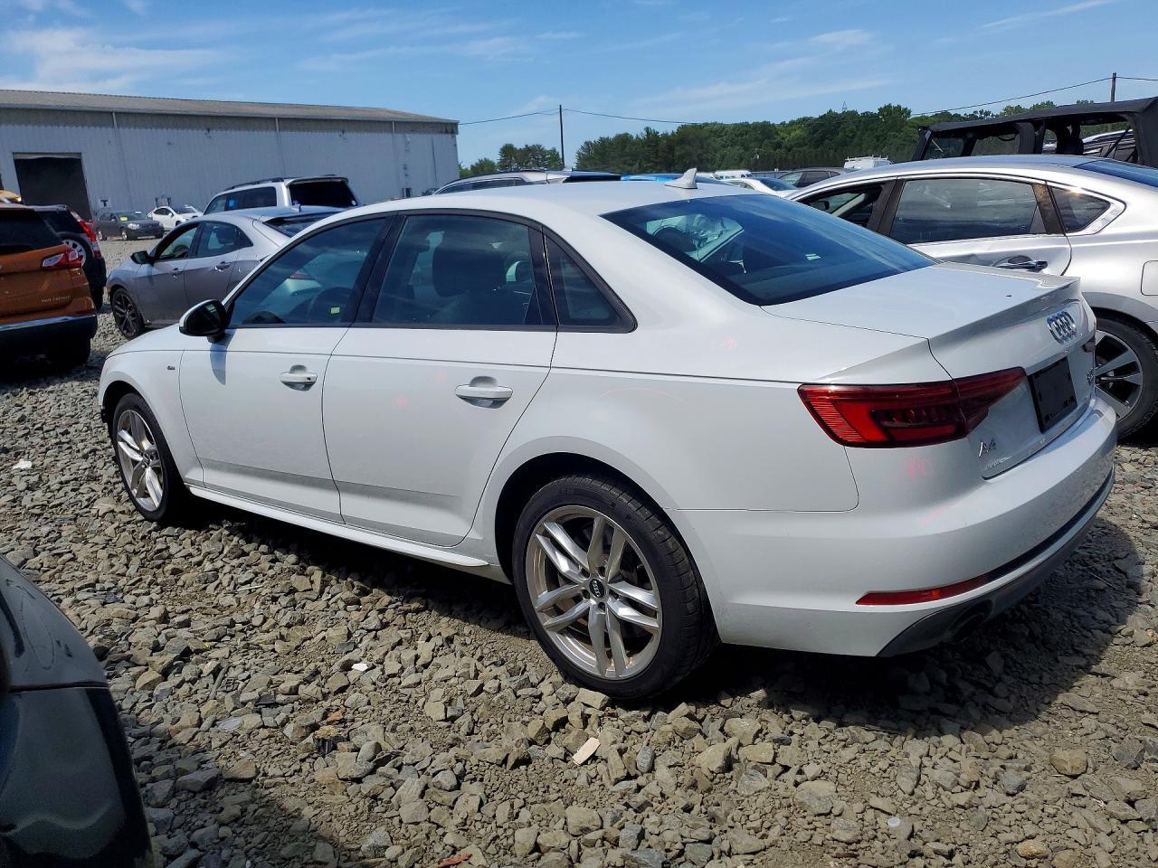 2017 Audi A4 Premium - Фото 2