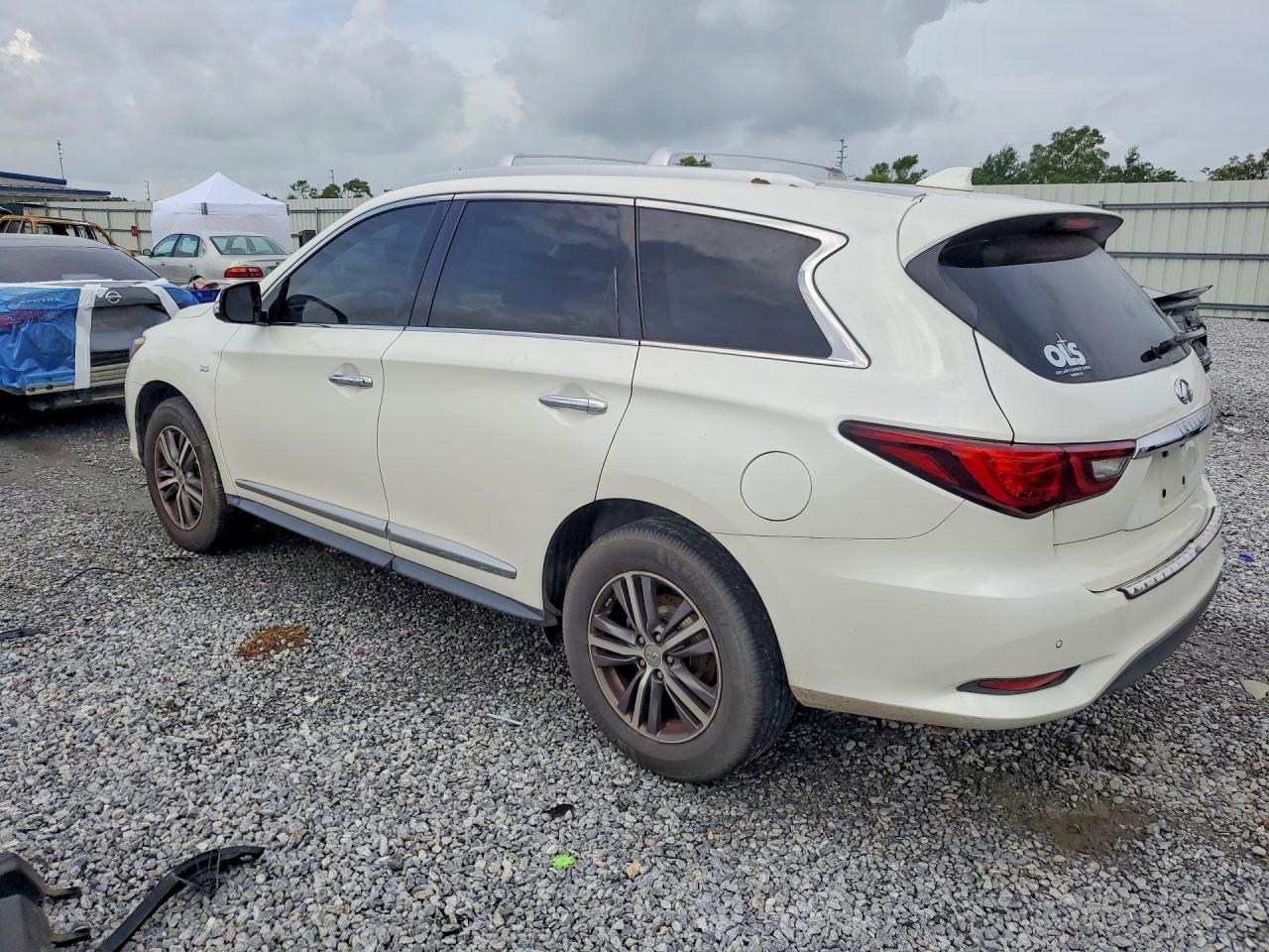 2019 Infiniti Qx60 Luxe - Image 2