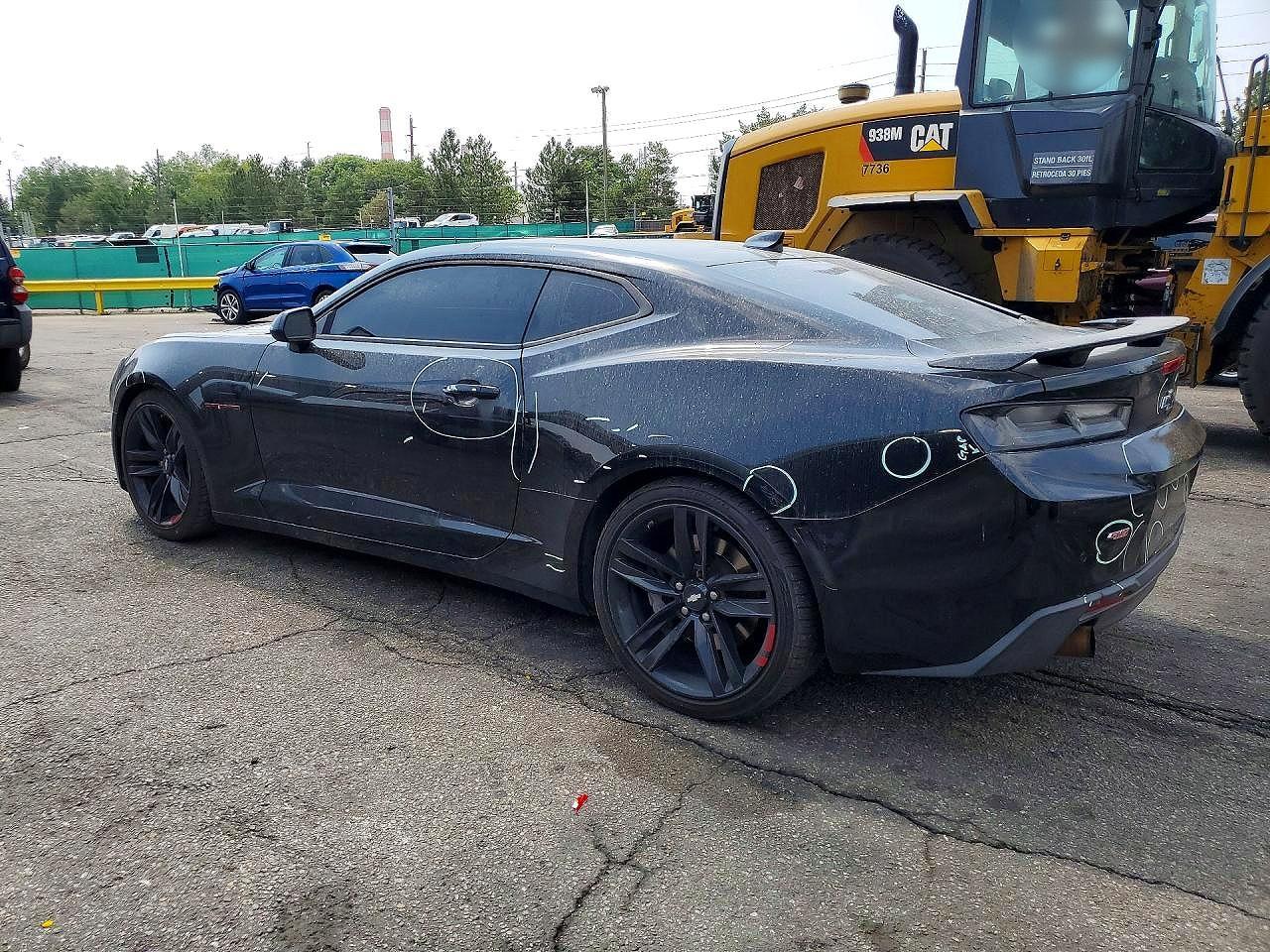 2018 Chevrolet Camaro Ss - Image 2