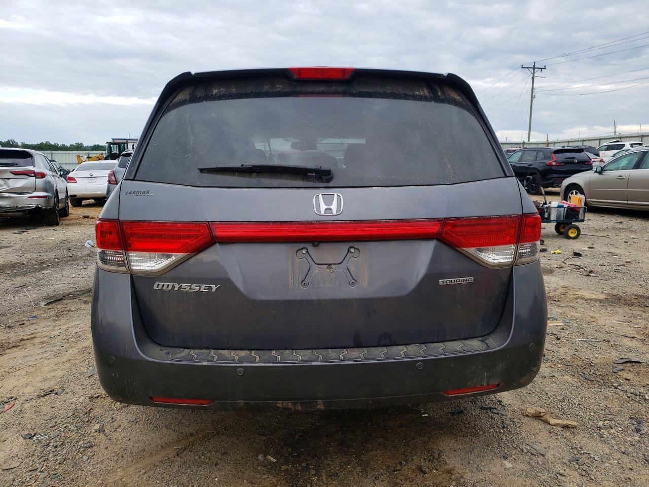 2015 Honda Odyssey Touring - Image 6