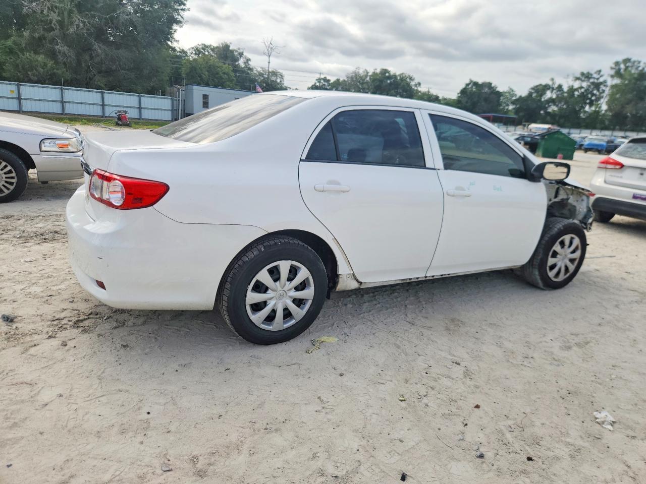2013 Toyota Corolla L - Image 3
