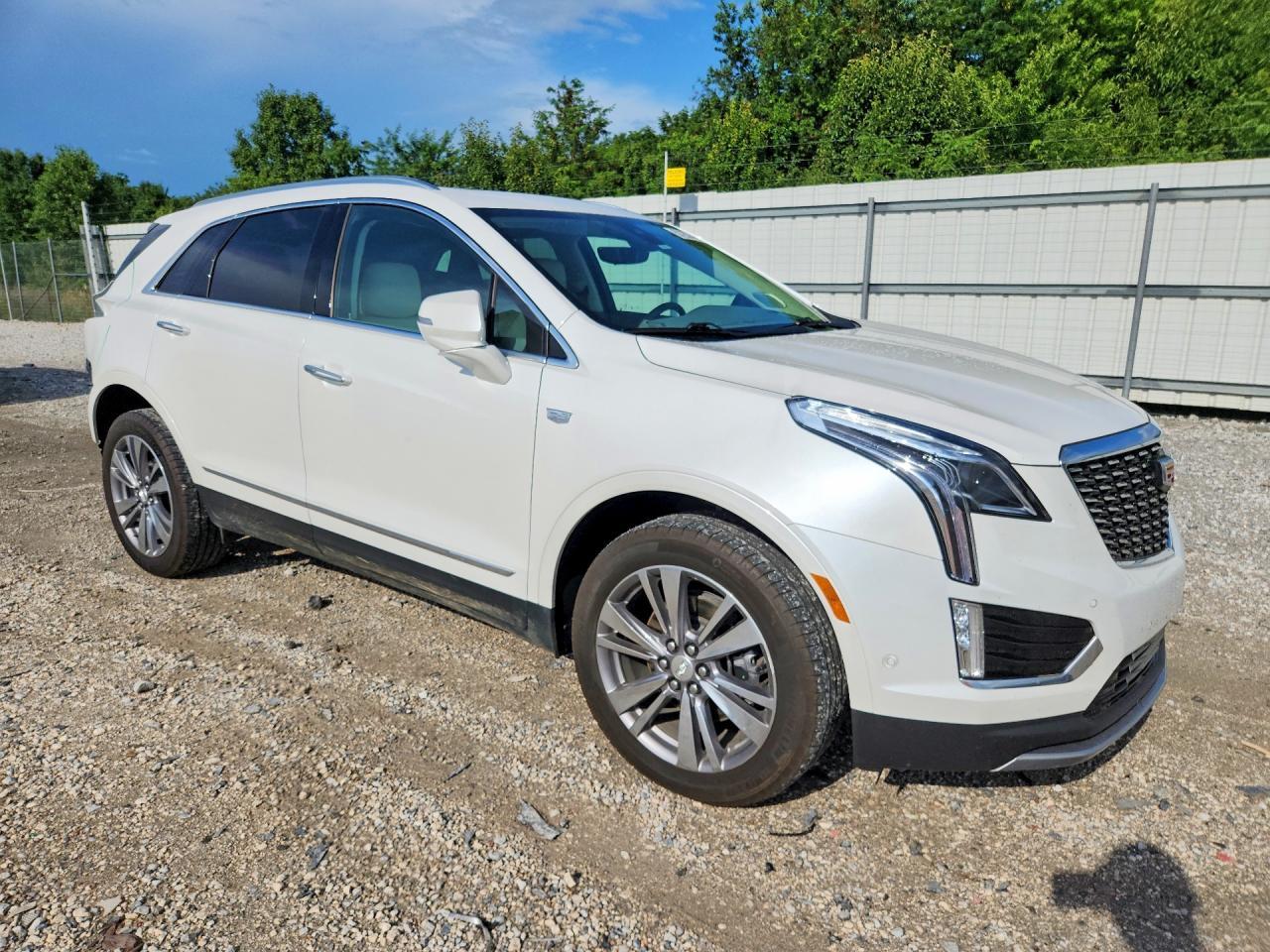 2024 Cadillac Xt5 Premium Luxury - Image 4