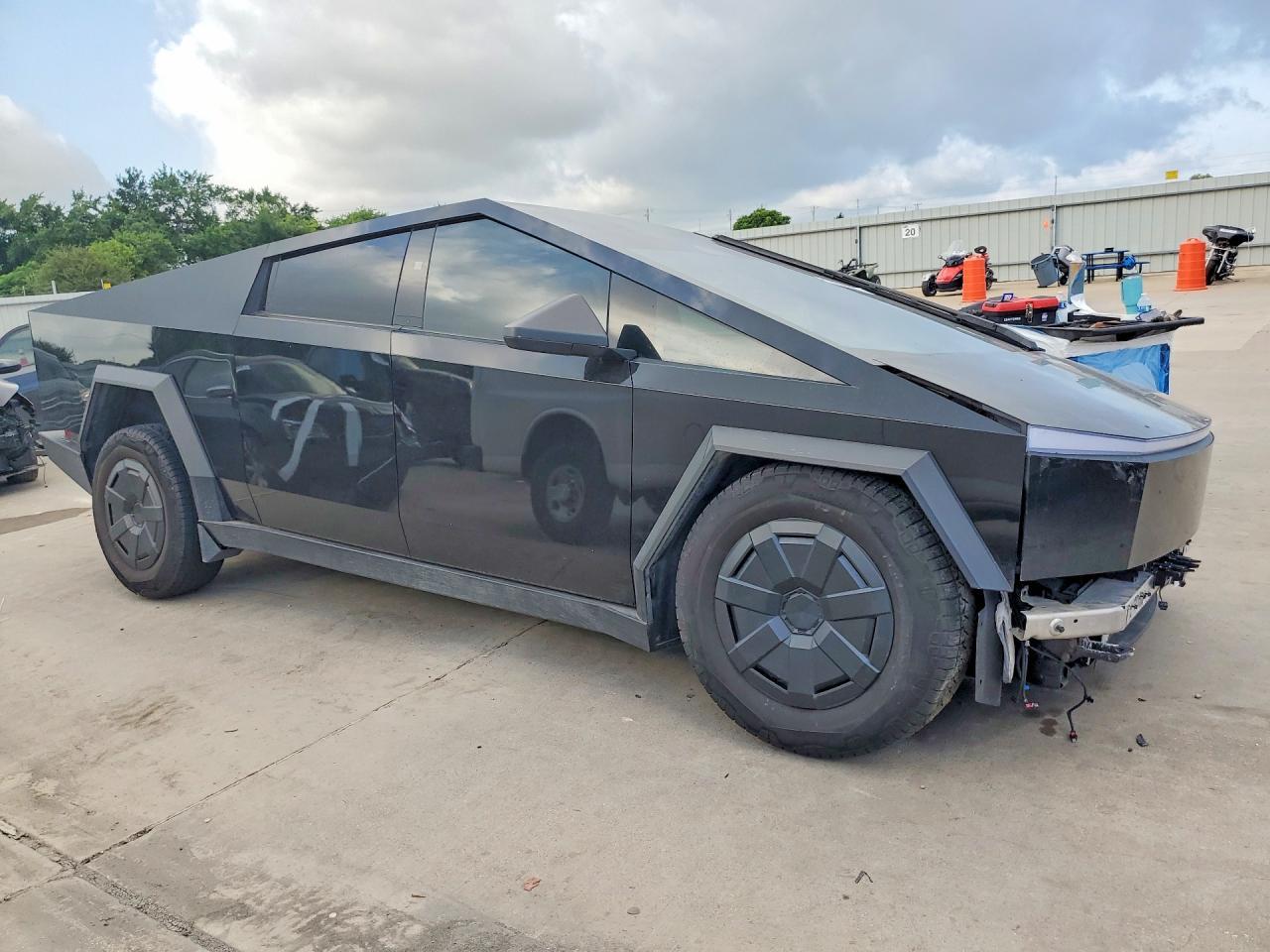 2024 Tesla Cybertruck - Фото 4