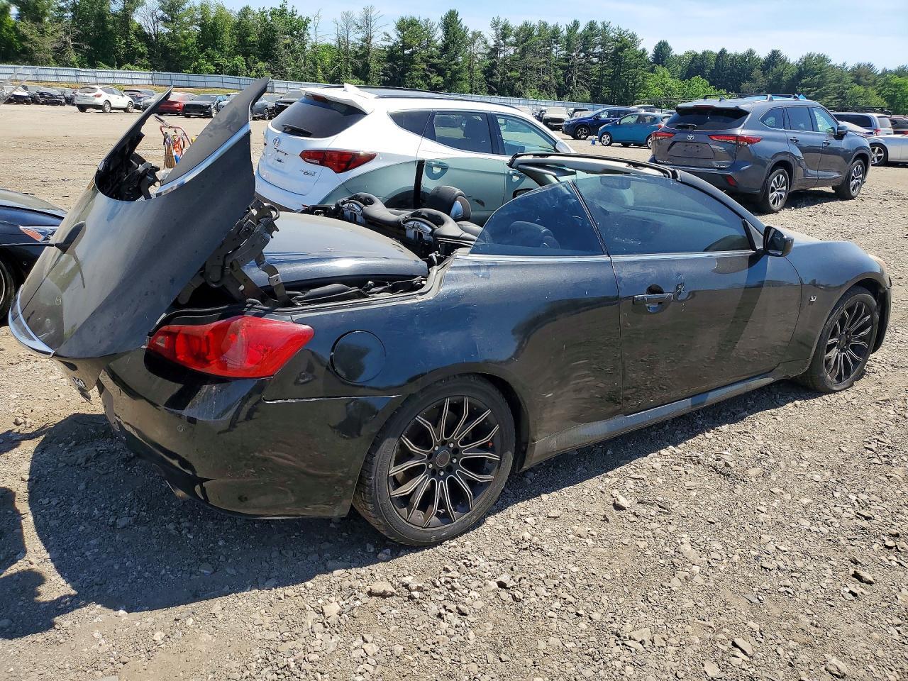 2015 Infiniti Q60 Convertible Base - Image 3