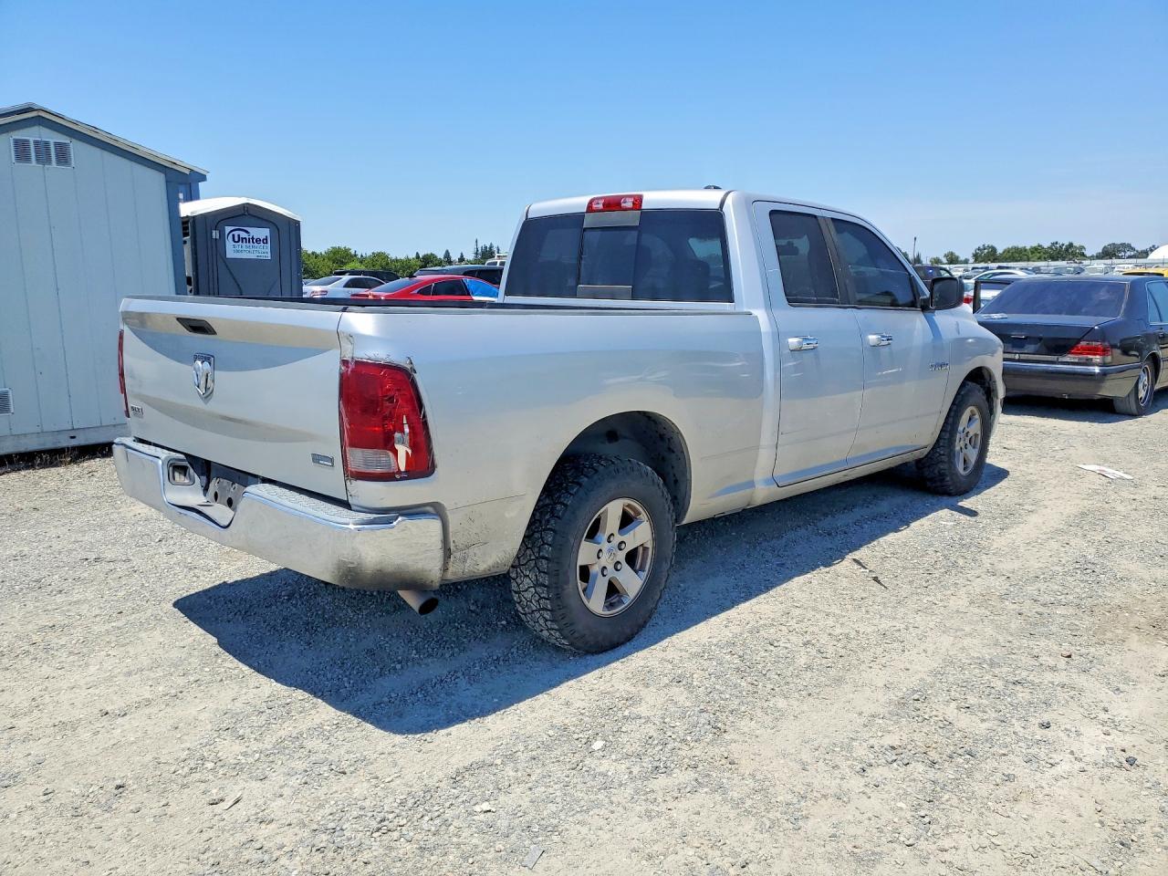 2010 Dodge Ram 1500 - Фото 3