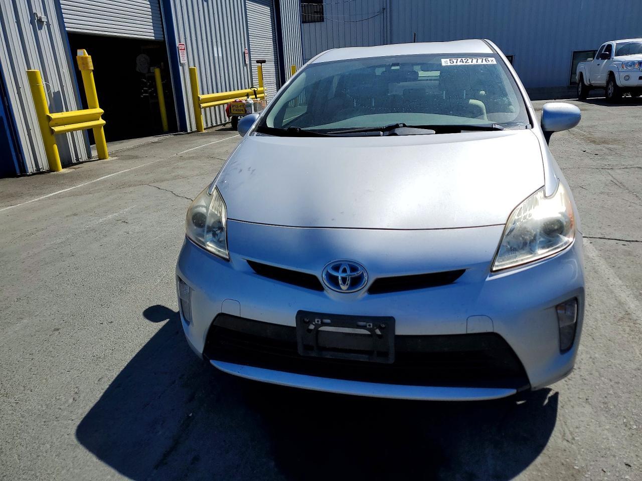 2015 Toyota Prius Three - Фото 5