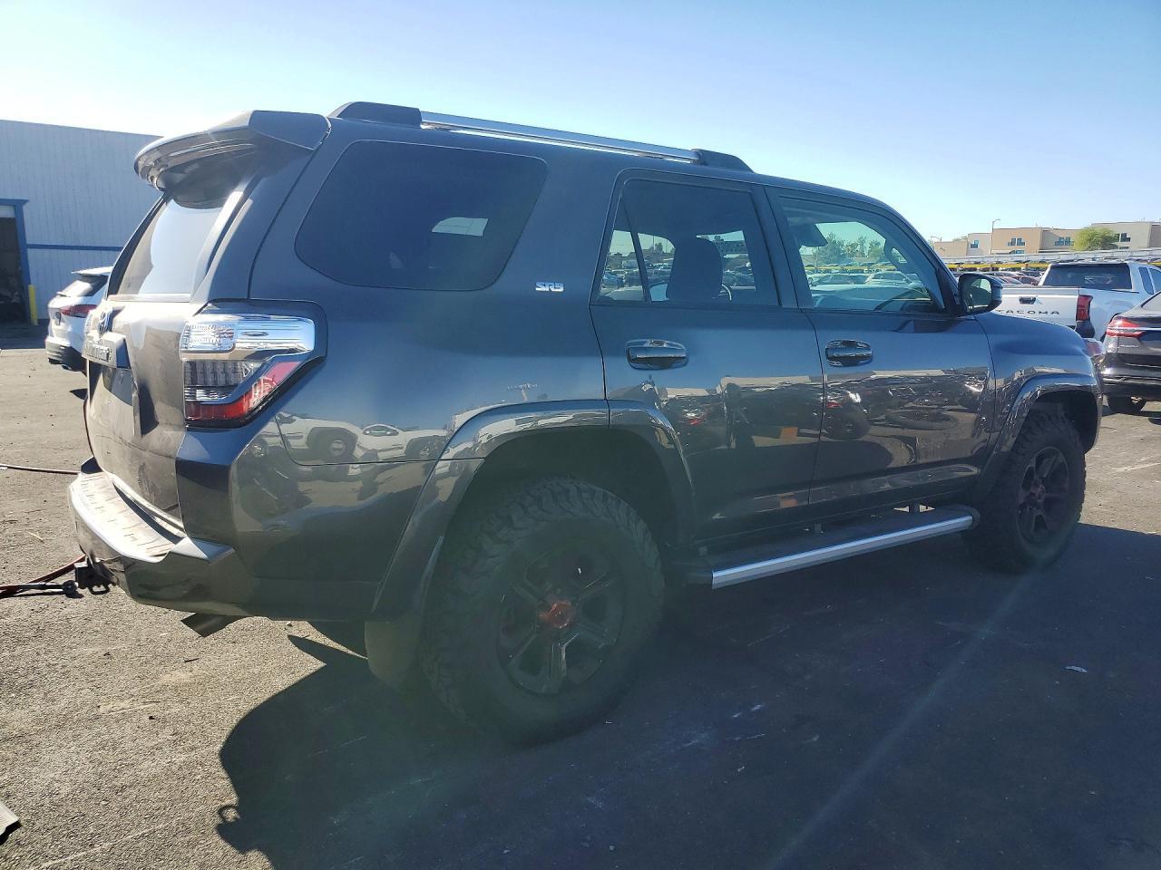 2021 Toyota 4Runner Sr5 - Image 3