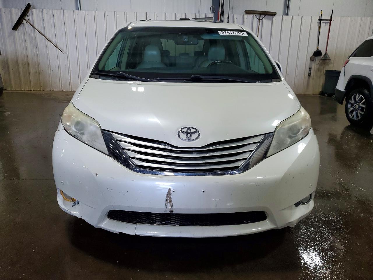 2013 Toyota Sienna Limited 7-Passenger - Фото 5