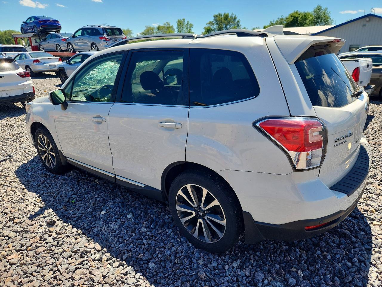 2017 Subaru Forester 2.0Xt Touring - Фото 2