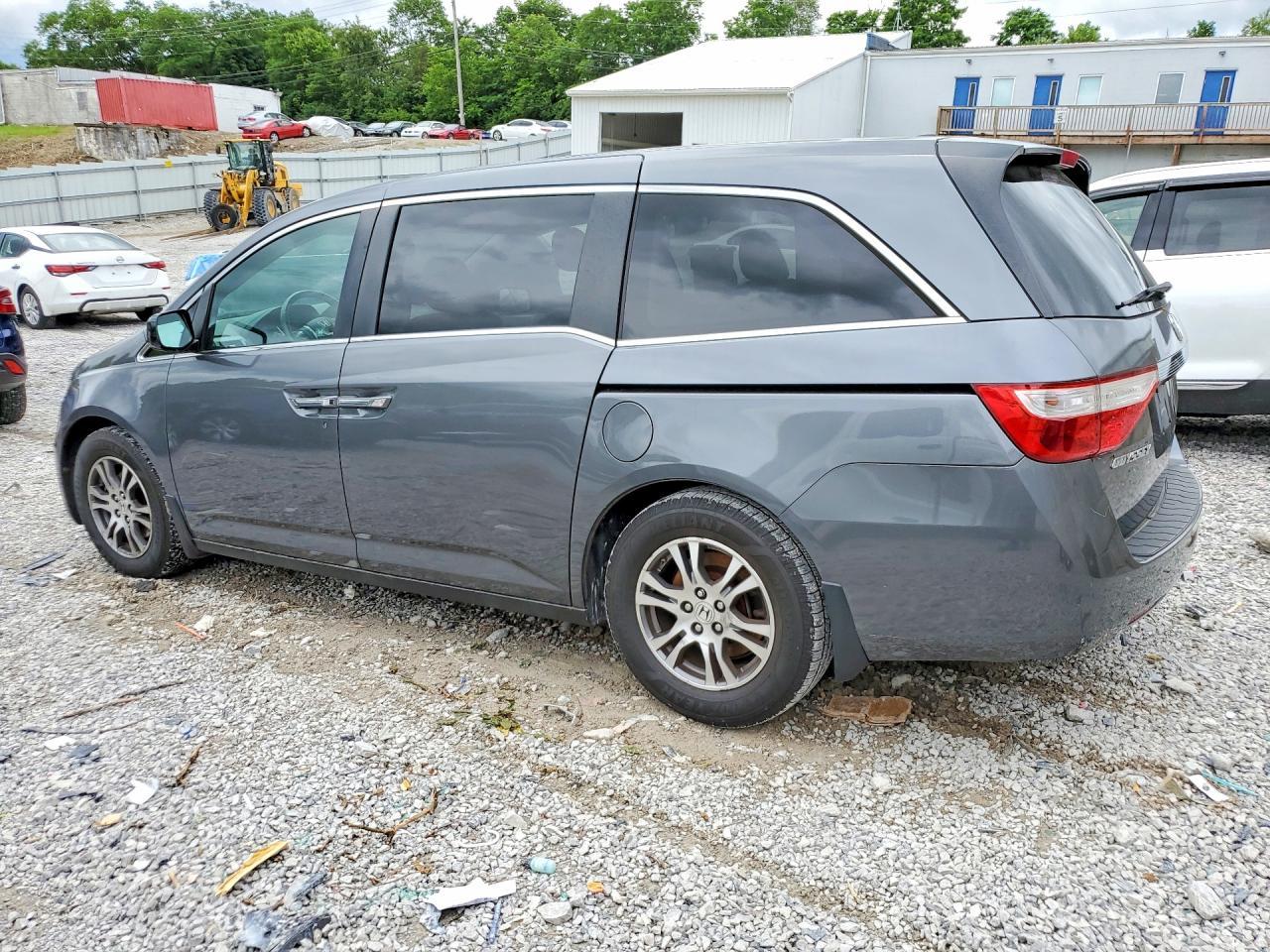 2012 Honda Odyssey Exl - Image 2