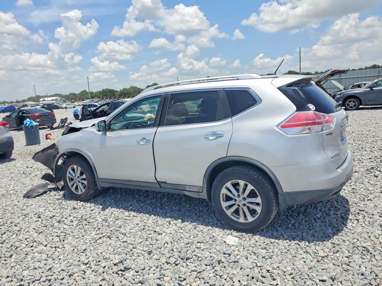 2016 Nissan Rogue Sv - Image 2