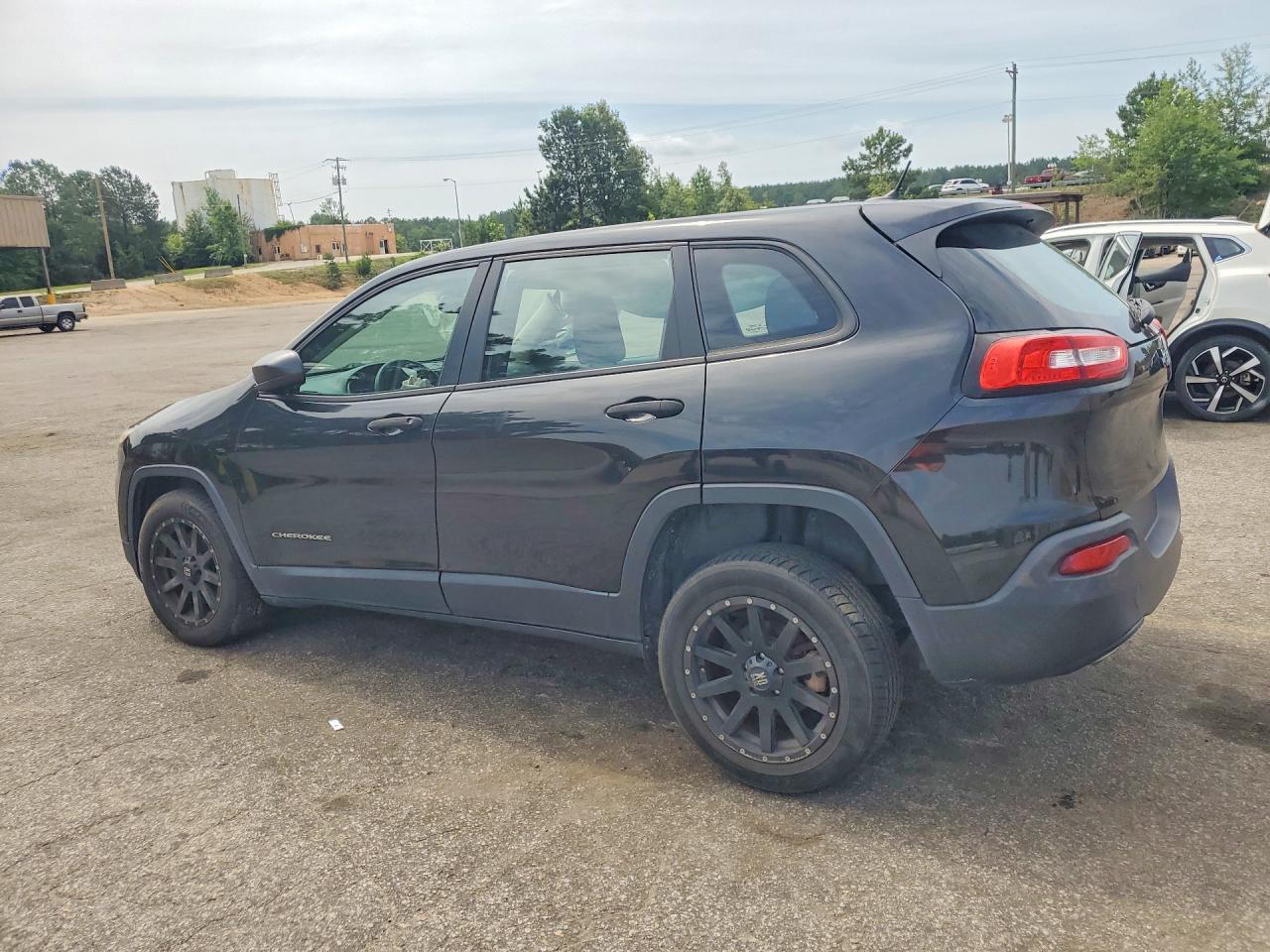 2016 Jeep Cherokee Sport - Фото 3