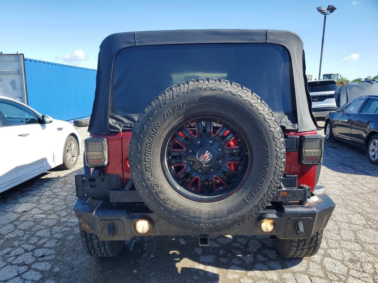 2013 Jeep Wrangler Unlimited Sport - Фото 6
